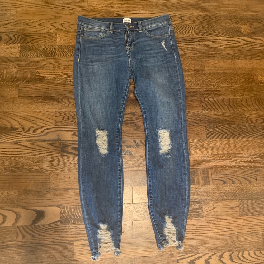 Destroyed jeans